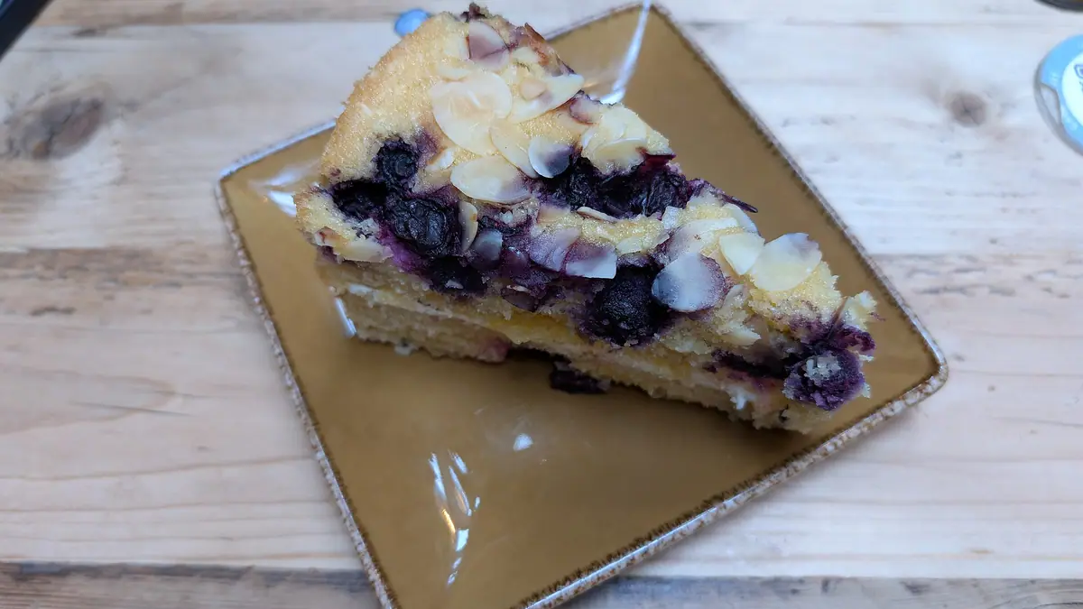 Kremeecakes – cake shop in Stonecot, London
